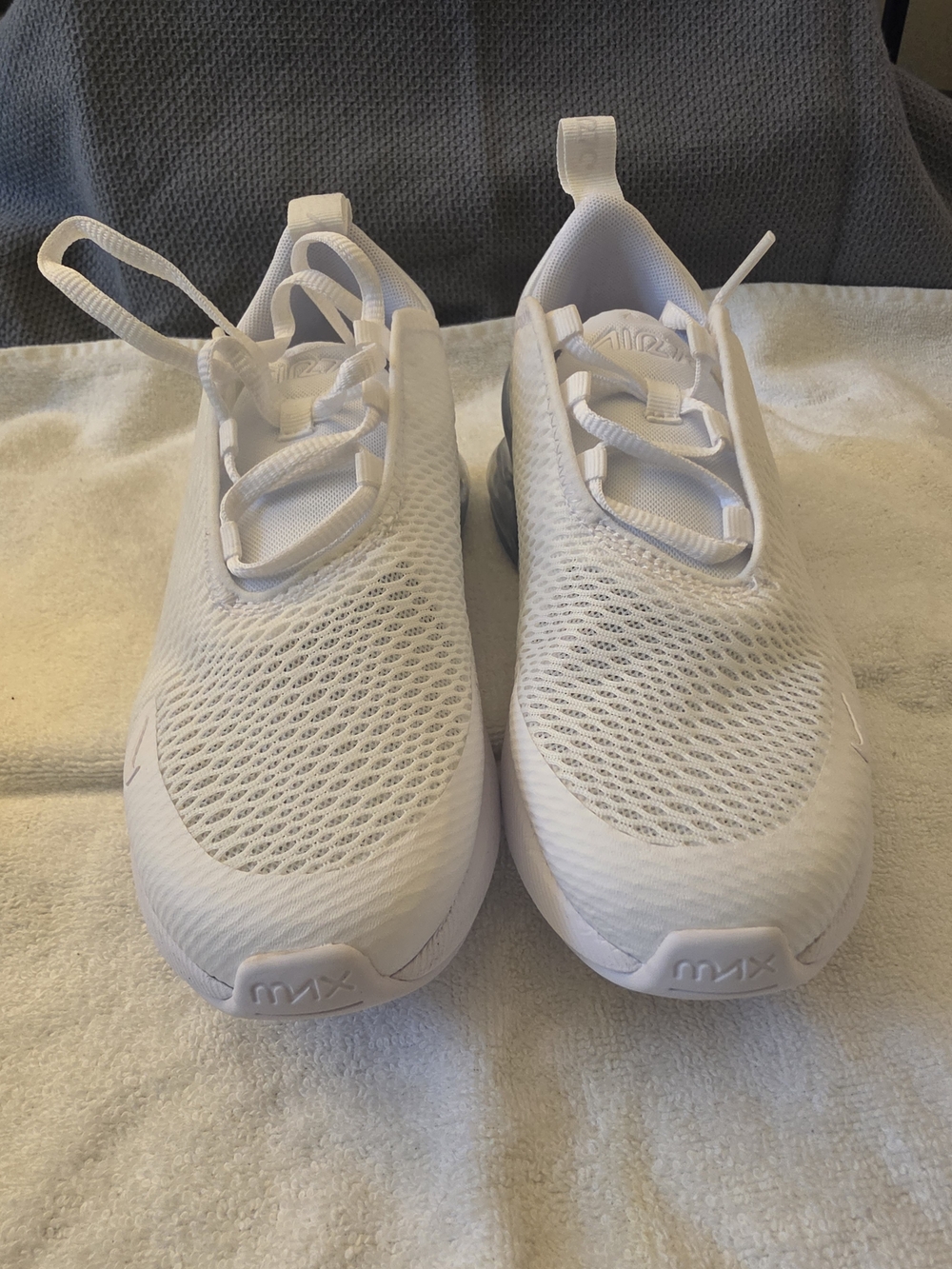Nike AIR MAX 270 (PS) Kids' All-White  Athletic Shoes, Size 2 , Unisex, New. Box